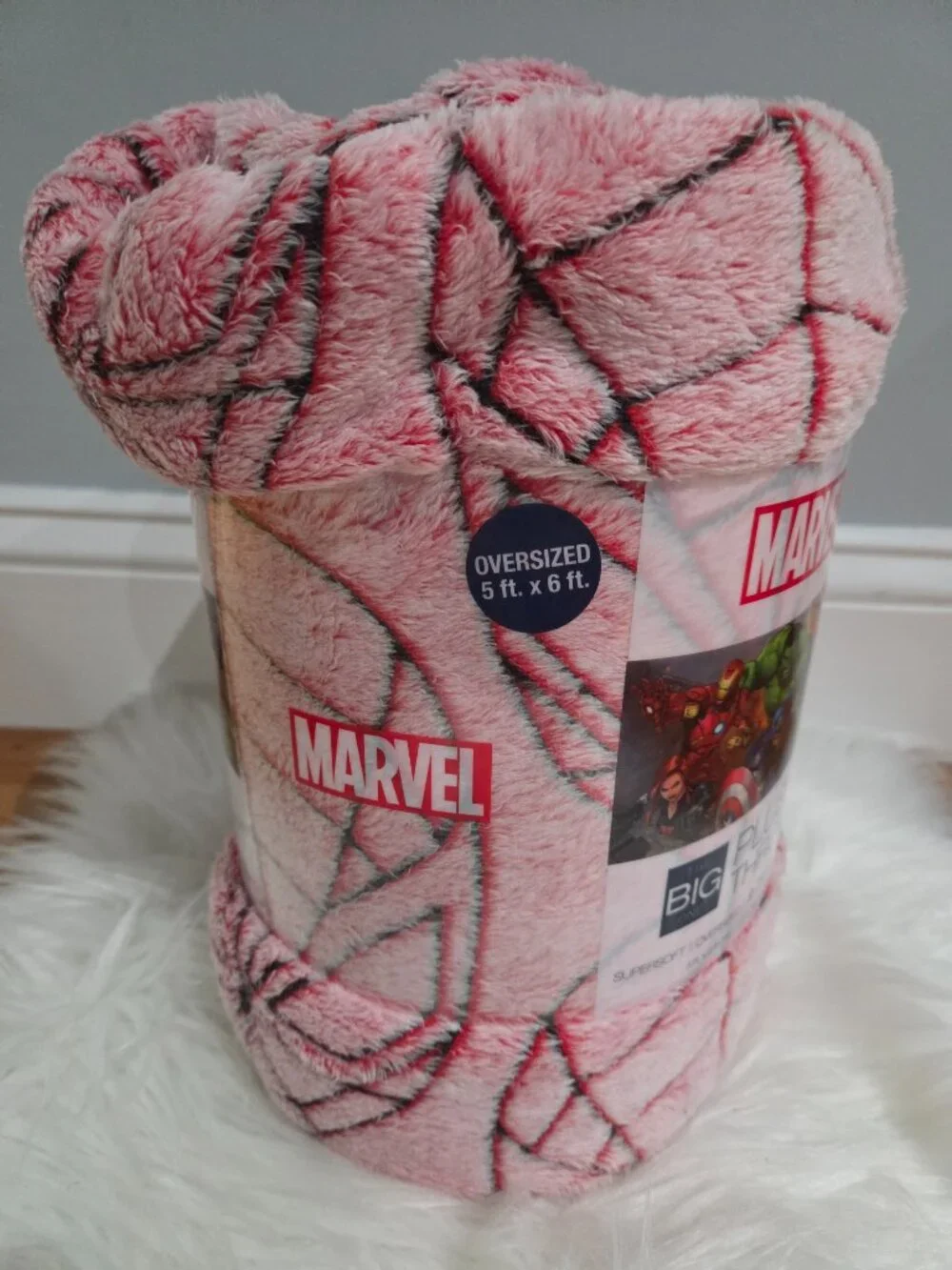 Marvel Spiderman Plush Throw Blanket